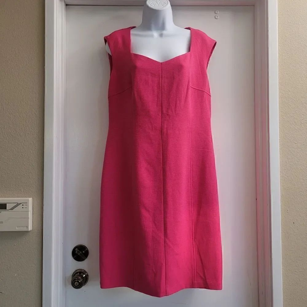 Karl Lagerfeld pink sheeth dress size 12. Barbie pink 🩷
